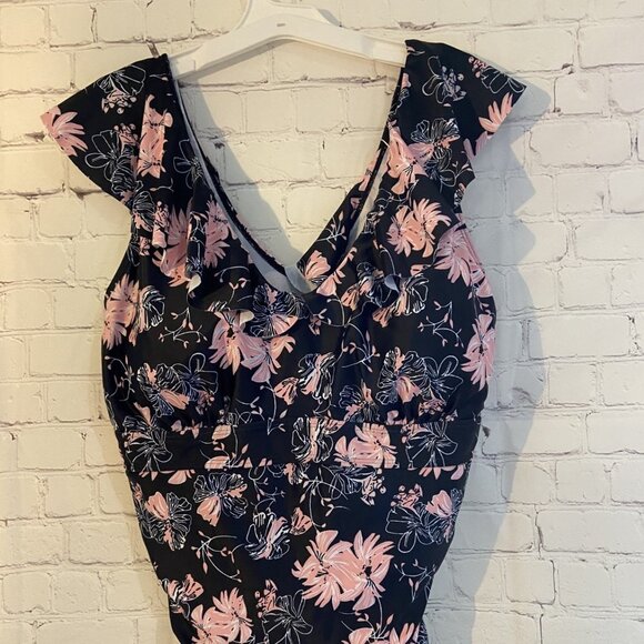 Summer Mae Ruffled One-Piece Bathing Suit - Picture 2 of 9